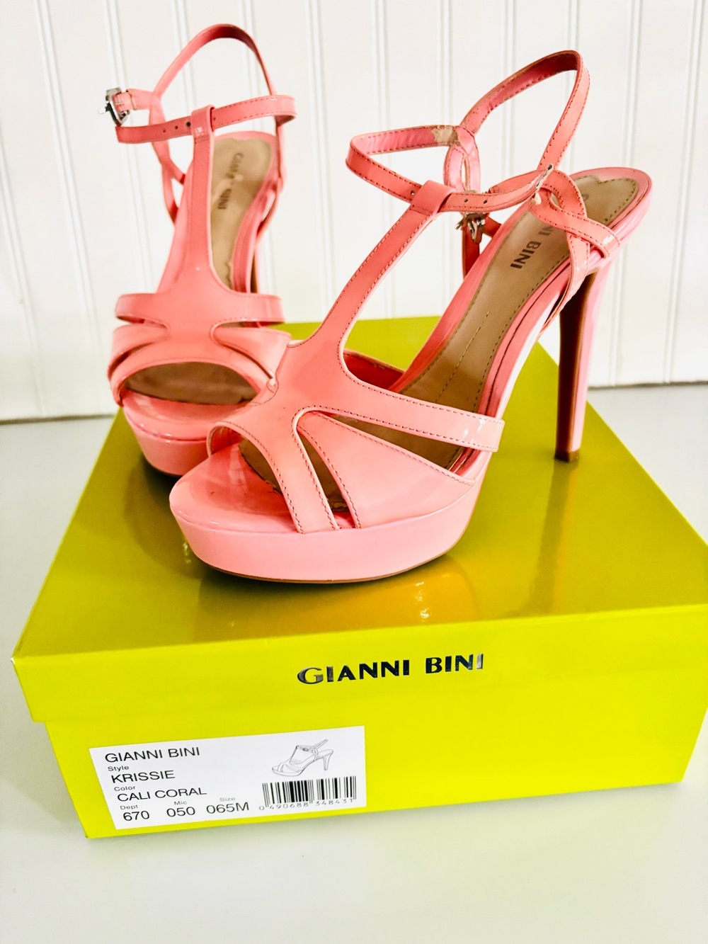 Gianni Bini Pink Patent T-Strap Platform Heels